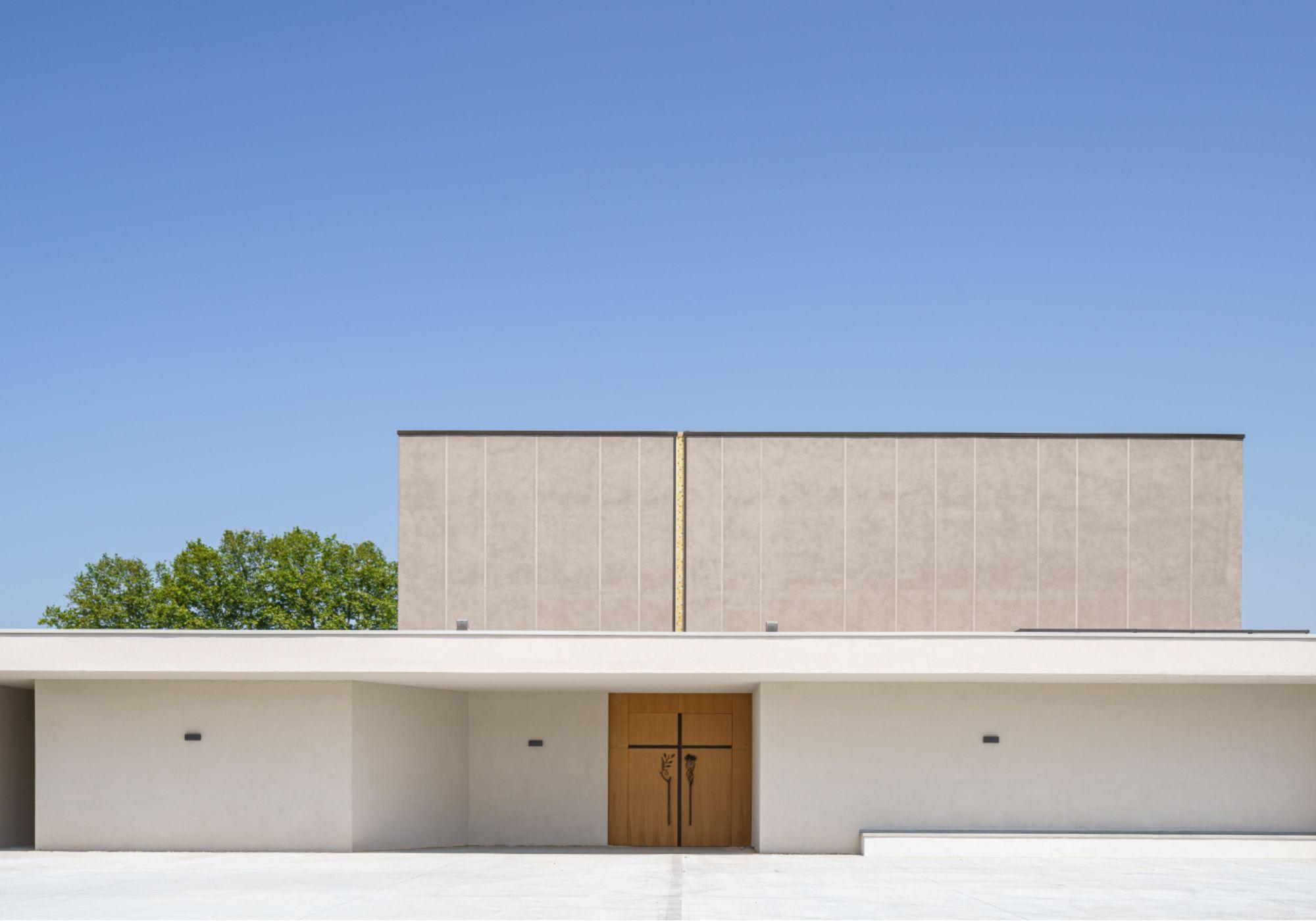 Neuer Pfarrkomplex „Auferstehung des Herrn" | Casalgrande Padana Neuer Pfarrkomplex „Auferstehung des Herrn" | Casalgrande Padana