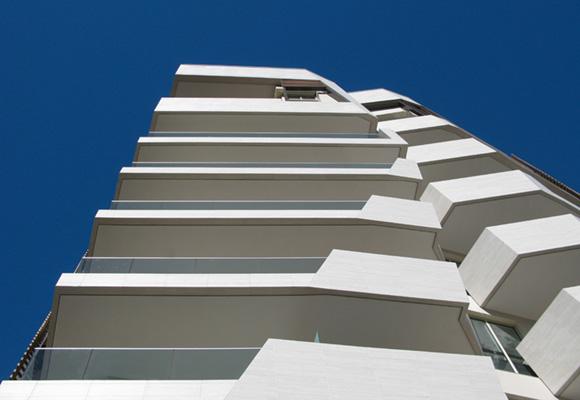 Daniel Libeskind entwirft City Life: Die Dekonstruktion der Formen zur Erschaffung der (grünen) Stadt von morgen | Casalgrande Padana