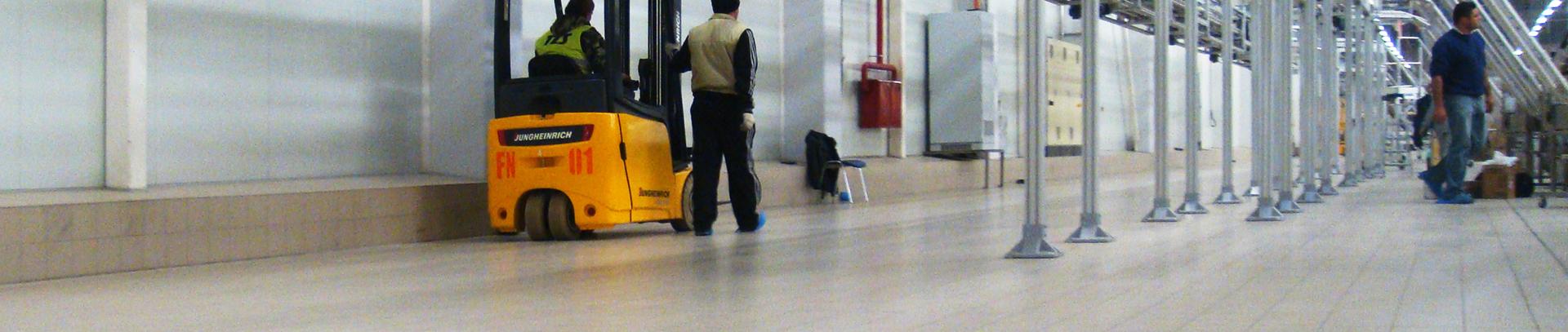 Feinsteinzeug in Technikoptik | Casalgrande Padana Feinsteinzeug in Technikoptik | Casalgrande Padana