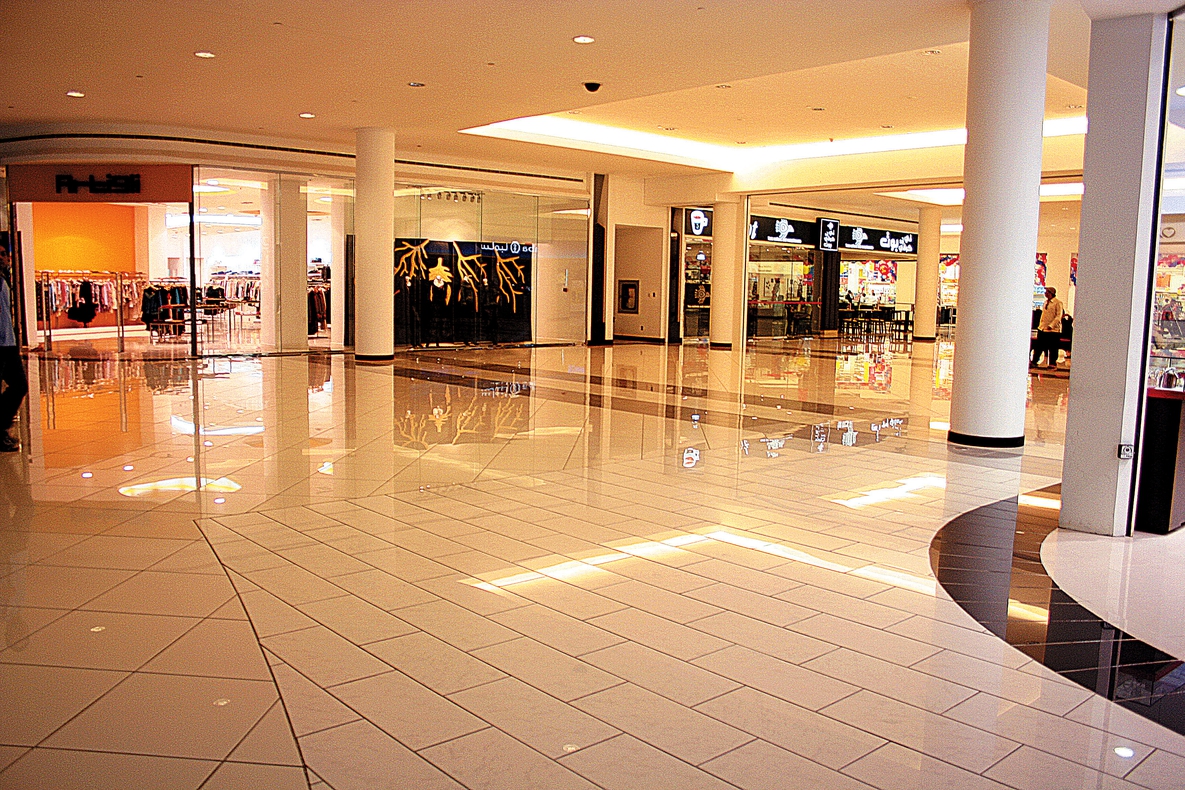 EINKAUFSZENTREN „GRANADA MALL“ EINKAUFSZENTREN „GRANADA MALL“