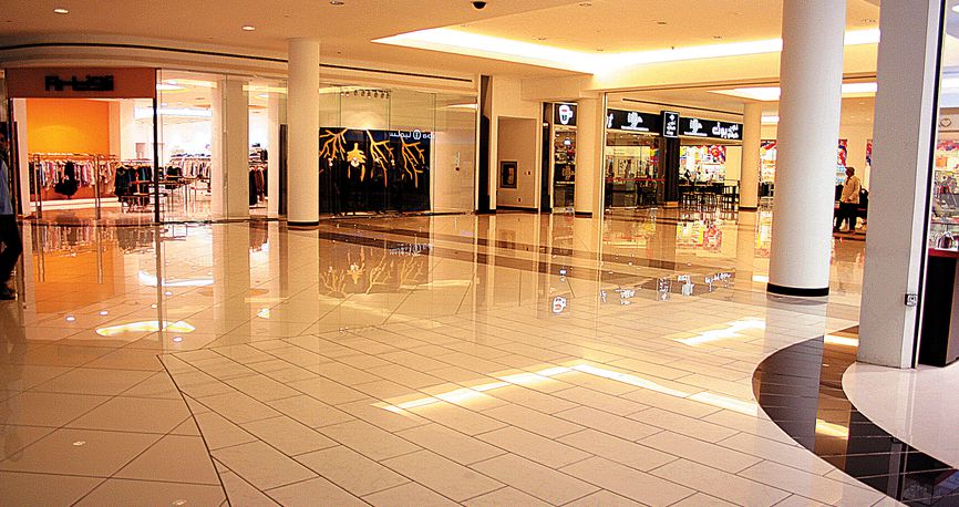 EINKAUFSZENTREN „GRANADA MALL“ EINKAUFSZENTREN „GRANADA MALL“