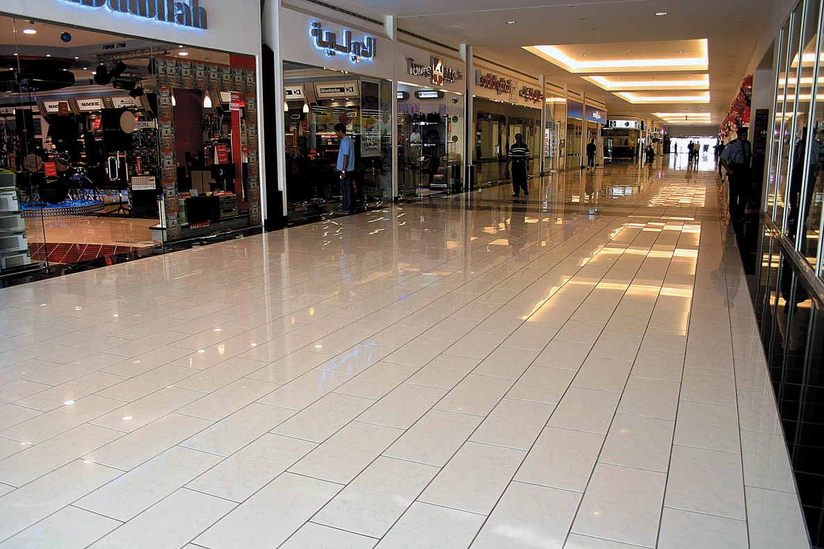 EINKAUFSZENTREN „GRANADA MALL“ EINKAUFSZENTREN „GRANADA MALL“