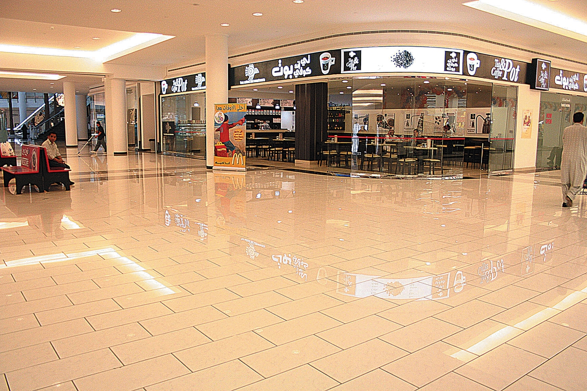EINKAUFSZENTREN „GRANADA MALL“ EINKAUFSZENTREN „GRANADA MALL“