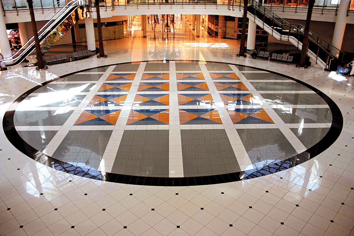 EINKAUFSZENTREN „GRANADA MALL“ EINKAUFSZENTREN „GRANADA MALL“