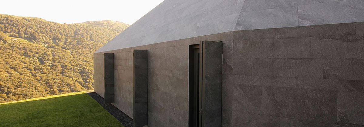 Fassadenverkleidungen, Dächer und Bodenbeläge für die Montebar Villa Fassadenverkleidungen, Dächer und Bodenbeläge für die Montebar Villa