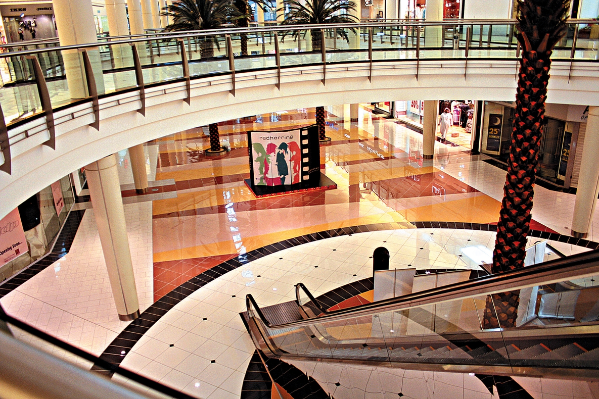 EINKAUFSZENTREN „GRANADA MALL“ EINKAUFSZENTREN „GRANADA MALL“
