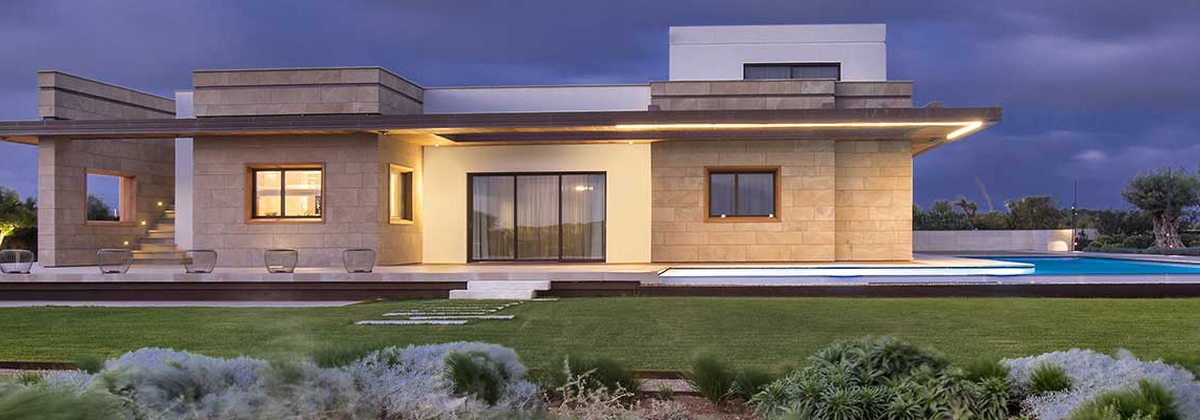 Villa Rihana: Ein Projekt, das vom Ausblick auf den Meereshorizont inspiriert ist Villa Rihana: Ein Projekt, das vom Ausblick auf den Meereshorizont inspiriert ist