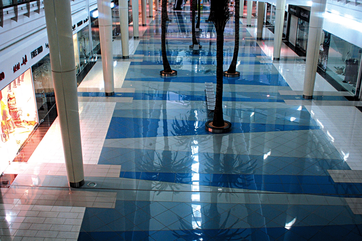 EINKAUFSZENTREN „GRANADA MALL“ EINKAUFSZENTREN „GRANADA MALL“